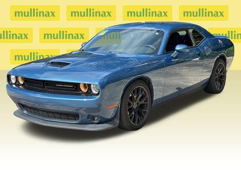 Used 2022 Dodge Challenger GT RWD image 13