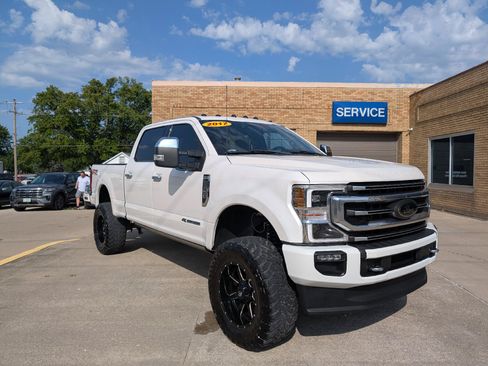 Used 2017 Ford F350 Platinum AWD/4WD image 4