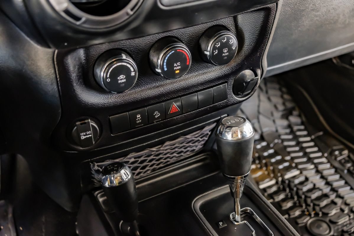 Used 2016 Jeep Wrangler Sport AWD/4WD image 27