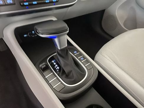 Certified 2024 Hyundai Kona SEL FWD image 21