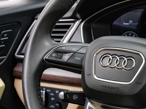 Used 2021 Audi Q5 Prestige w/ Prestige Package image 15