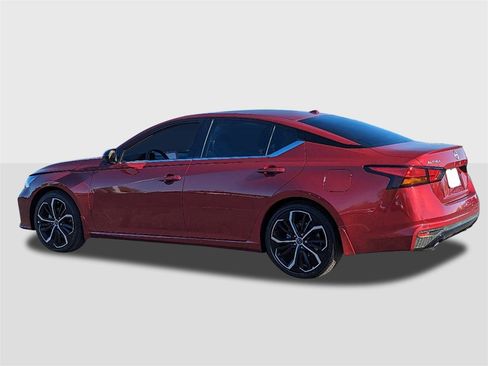 New 2025 Nissan Altima 2.5 SR image 3