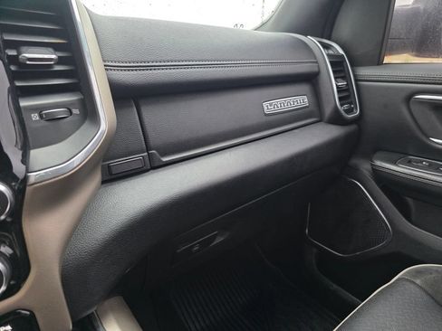 Used 2019 RAM 1500 Laramie w/ Sport Appearance Package AWD/4WD image 27