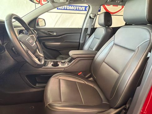 Used 2023 GMC Acadia SLT FWD image 16