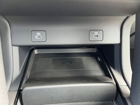 New 2025 Land Rover Discovery Sport S image 31