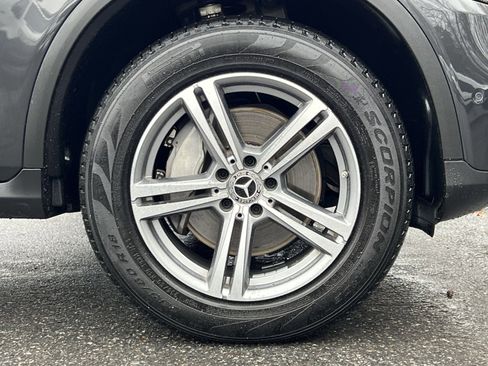 Certified 2022 Mercedes-Benz GLC 300 4MATIC w/ Driver Assistance Package image 10