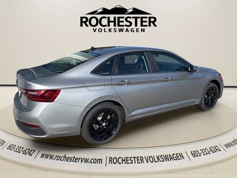 New 2026 Volkswagen Jetta SE FWD image 9