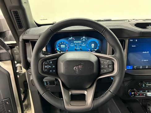 New 2026 Ford Bronco Outer Banks w/ Sasquatch Package AWD/4WD image 15