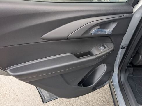 New 2026 Chevrolet TrailBlazer RS w/ Convenience Package image 10