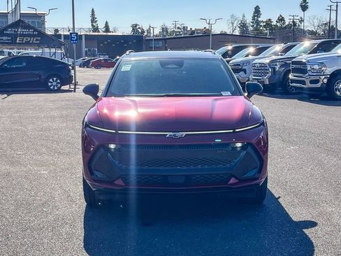 New 2026 Chevrolet Equinox EV RS image 6