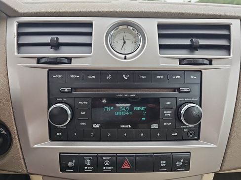 Used 2008 Chrysler Sebring Limited w/ Luxury Group FWD image 18