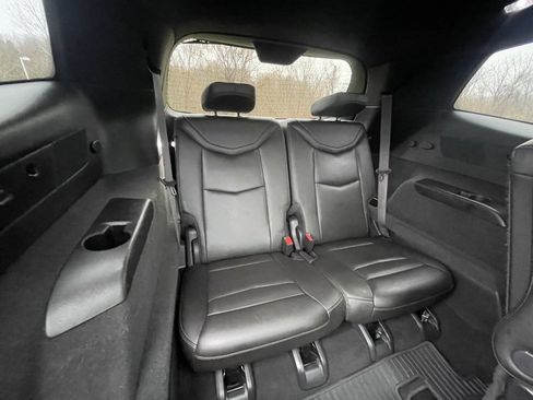 Used 2020 Cadillac XT6 Premium Luxury image 17