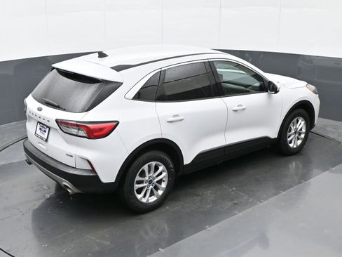 Used 2020 Ford Escape SE image 35