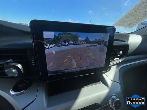 Used 2022 Ford Explorer XLT image 24