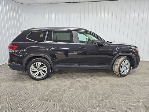 Used 2023 Volkswagen Atlas SE image 2