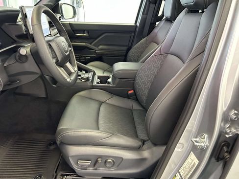 Certified 2024 Toyota Tacoma Limited AWD/4WD image 18