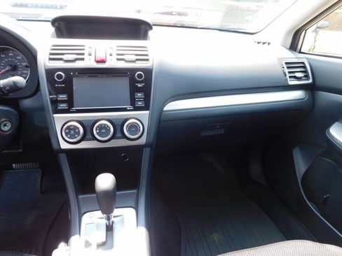 Used 2015 Subaru Crosstrek 2.0i Premium AWD/4WD image 8