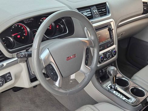 Used 2015 GMC Acadia SLT FWD image 2