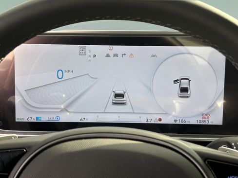 Used 2025 Hyundai Ioniq 6 SEL image 12