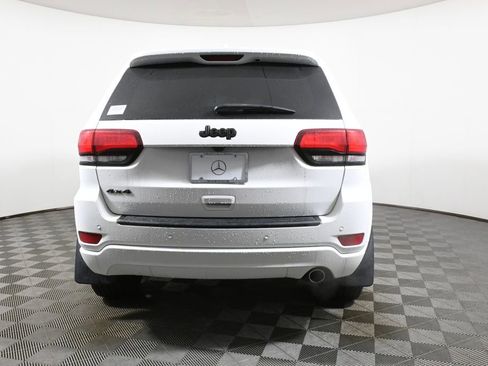 Used 2020 Jeep Grand Cherokee Altitude image 6