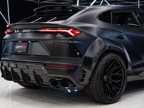 Used 2021 Lamborghini Urus image 12