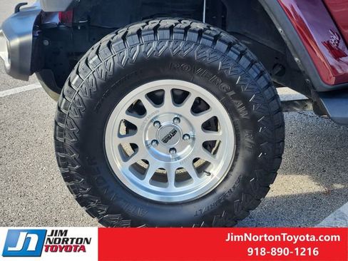 Used 2021 Jeep Gladiator Overland w/ Popular Equipment Package image 13