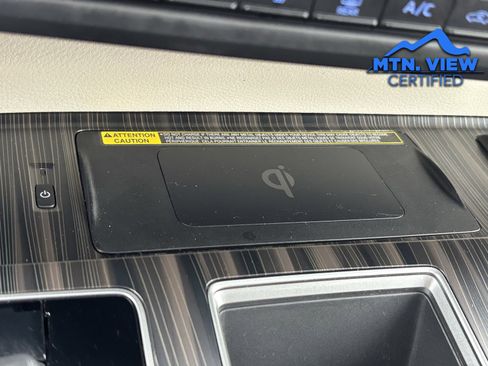 Used 2021 Toyota Sienna Platinum image 26