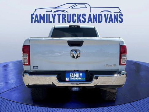 Used 2023 RAM 2500 Tradesman w/ Chrome Appearance Group AWD/4WD image 4