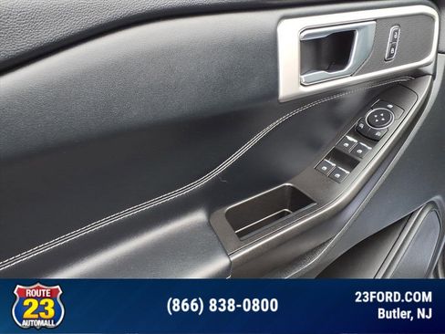 Used 2020 Ford Explorer XLT w/ Equipment Group 202A image 11