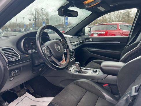 Used 2021 Jeep Grand Cherokee Trailhawk image 2