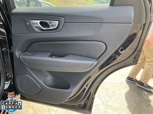 Used 2025 Volvo XC60 B5 Plus image 54