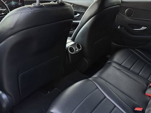 Used 2022 Mercedes-Benz GLC 300 4MATIC image 32