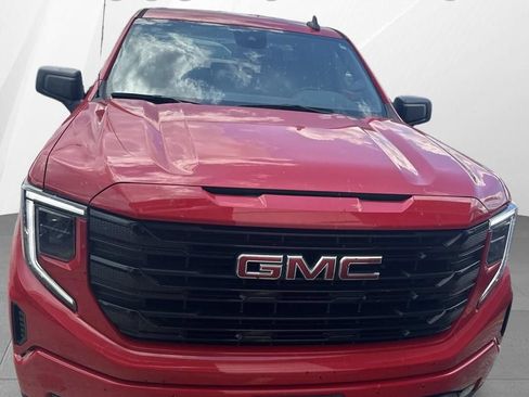 Used 2025 GMC Sierra 1500 Elevation AWD/4WD image 2