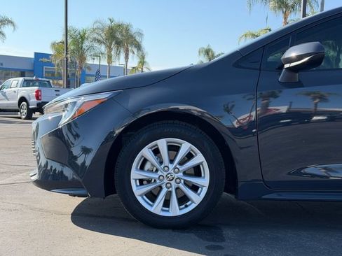 Used 2025 Toyota Corolla LE FWD image 22