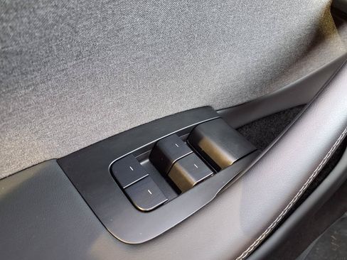 Used 2025 Tesla Model 3 Long Range RWD image 15