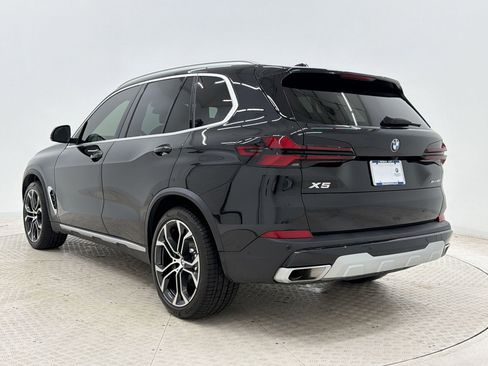 Certified 2025 BMW X5 xDrive40i AWD/4WD image 3