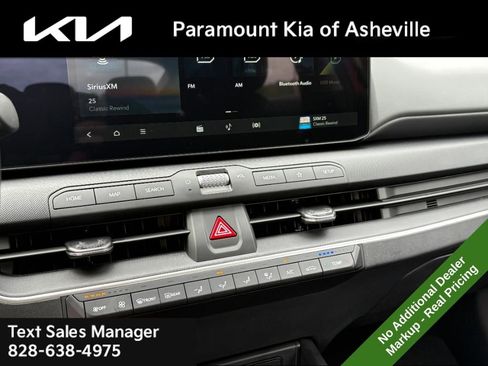 New 2025 Kia K4 LXS image 10