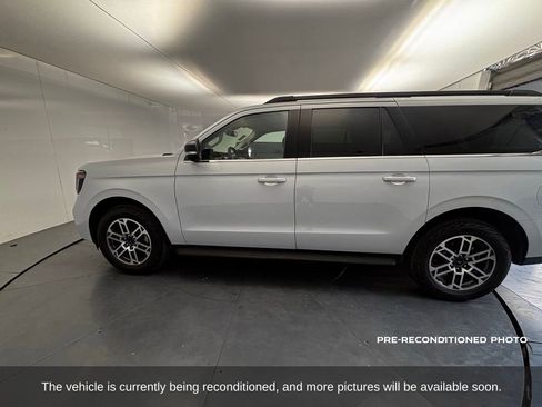 Used 2025 Ford Expedition Max Active AWD/4WD image 13