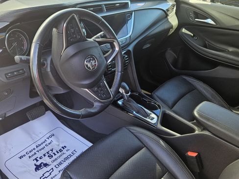 Used 2022 Buick Encore GX Essence w/ Advanced Technology Package image 9