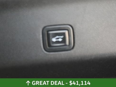 Used 2021 GMC Yukon Denali w/ Denali Premium Package AWD/4WD image 25