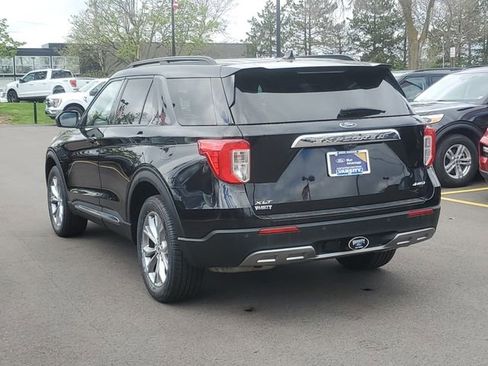 Certified 2023 Ford Explorer XLT w/ Equipment Group 202A AWD/4WD image 3