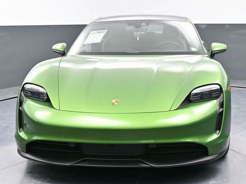 Used 2023 Porsche Taycan image 4