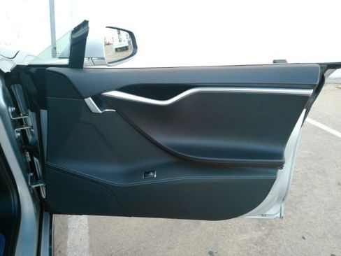 Used 2015 Tesla Model S P85D image 18
