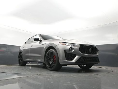 Used 2021 Maserati Levante S AWD/4WD image 27