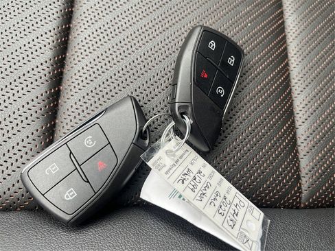 Used 2023 GMC Canyon AT4 w/ AT4 Premium Package image 36