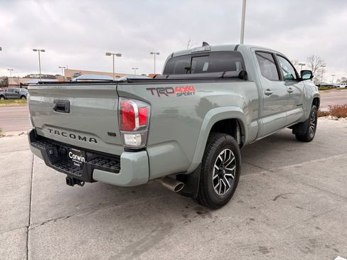 Used 2023 Toyota Tacoma TRD Sport AWD/4WD image 9