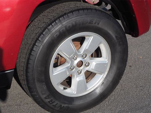 Used 2012 Jeep Liberty Sport image 7