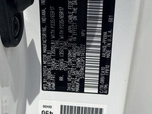 Used 2023 Toyota Sienna XLE FWD image 35