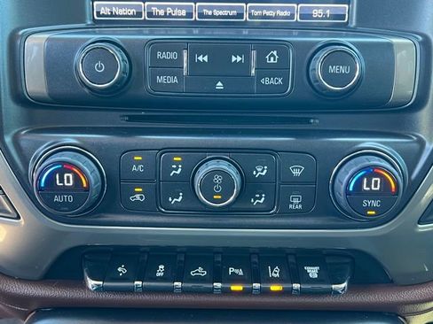 Used 2015 Chevrolet Silverado 2500 High Country w/ Duramax Plus Package AWD/4WD image 30
