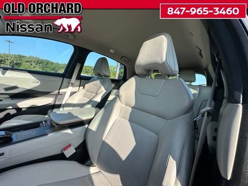 Used 2024 Nissan Ariya AWD image 13